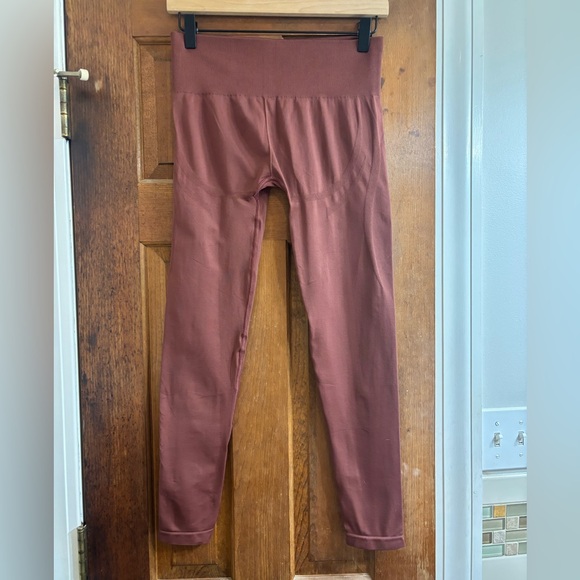 Gymshark Red Seamless Leggings - Picture 5 of 7